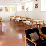 Hostel Og *
