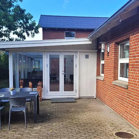 Vandrerhjem Og *