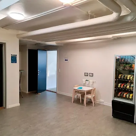 Og Hostel *