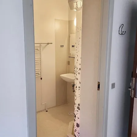 Vandrerhjem Og *